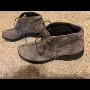 Women Mountain Gear boots